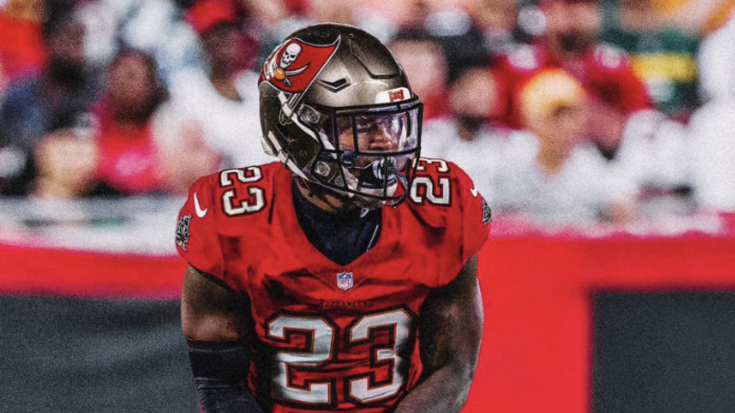 Georgia Football Provides First Look at Tykee Smith in Buccaneers Jersey