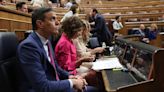 De Aragón a Ferraz: seis autobuses del PSOE salen dirección Madrid para apoyar a Sánchez