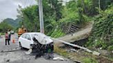 自小客疑車速過快撞電桿 副駕乘客不治