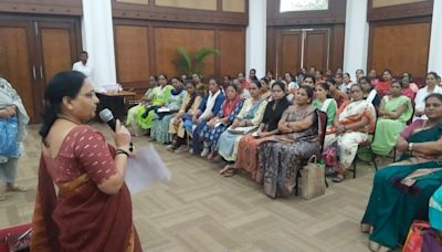 Thane civic body holds workshop to educate women on ’CM Majhi Ladki Bahin’ scheme