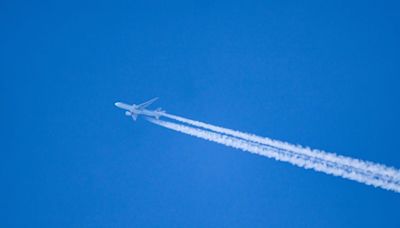 Oh Dear God, Tennessee Just Passed a Bill Banning Chemtrails, Which Are Not Real