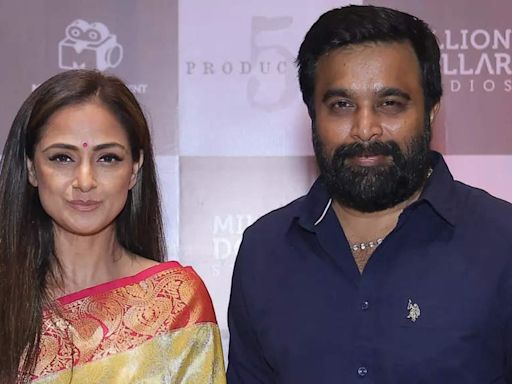 Sasikumar and Simran join for a film - Times of India