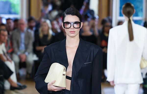 Kris Jenner ‘Didn't Recognize’ Kendall Jenner at Paris Fashion Week