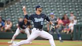 Key error in eighth inning pushes Naturals past Hooks to end series
