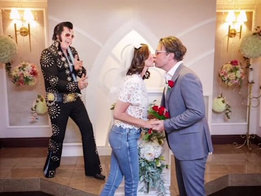 Jamie Oliver and wife Jools renew vows in Las Vegas Elvis-themed ceremony