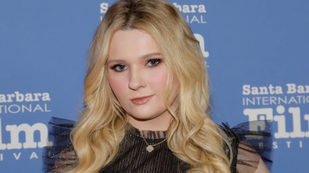 Abigail Breslin Shuts Down Katy Perry Fan ‘Death Threats’ After Saying Artists Shouldn’t ‘Work With Known Abusers’