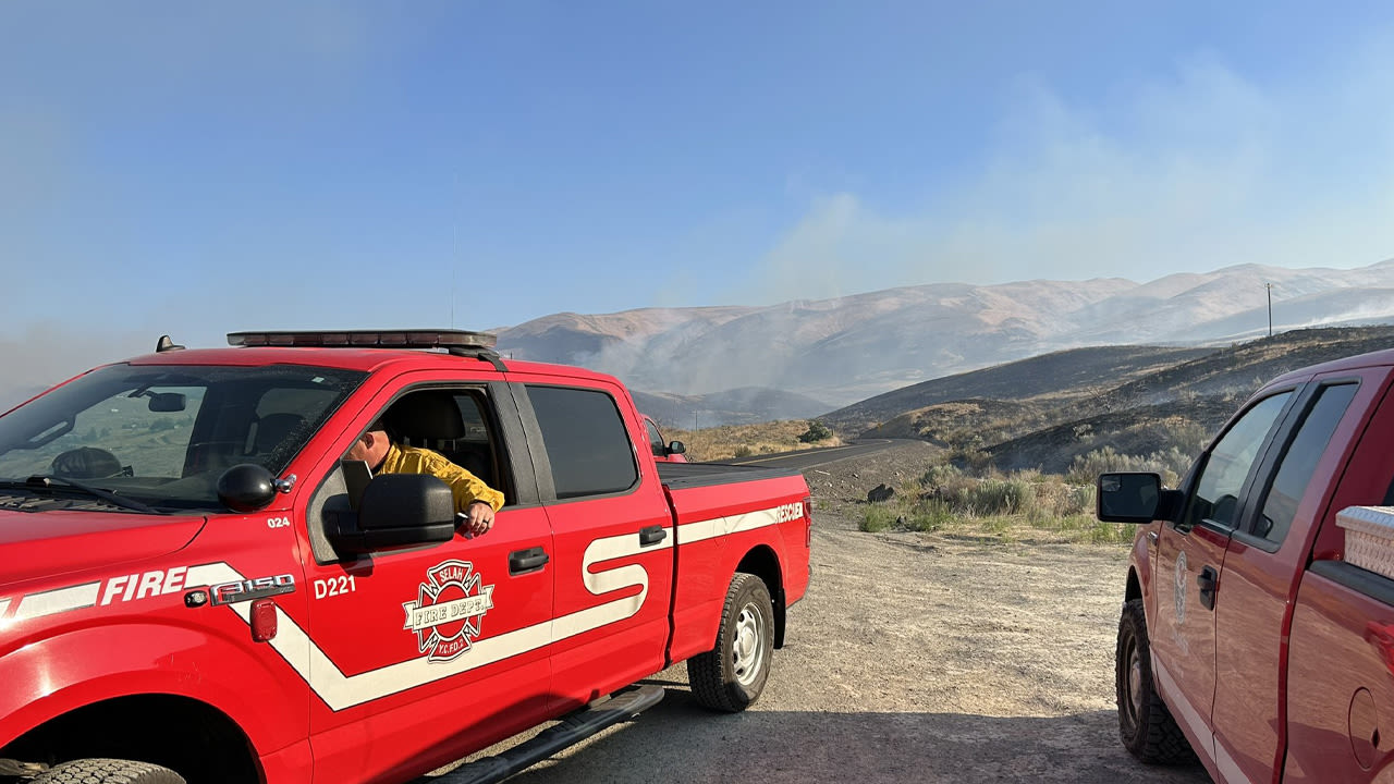 Black Canyon Fire burns 4,500 acres in Yakima County, residents evacuate