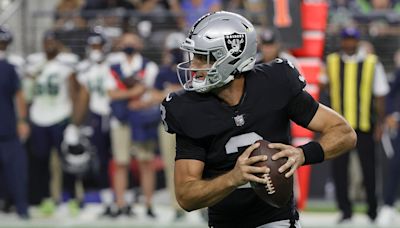 Raiders Bring Back Polarizing QB, Waive Fan Favorite WR