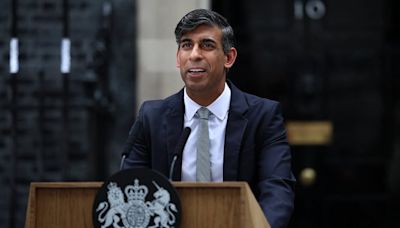 Rishi Sunak's first shadow cabinet meeting 'mired in chaos'