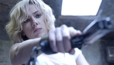 Lucy, il regista Luc Besson commenta il tanto atteso sequel del film d’azione con Scarlett Johansson