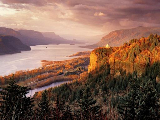 B.C. politicos play down net dollar loss in new Columbia River treaty