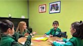 Los pequeños "ecoinfluencers" patrullan el colegio de los Dominicos de Oviedo