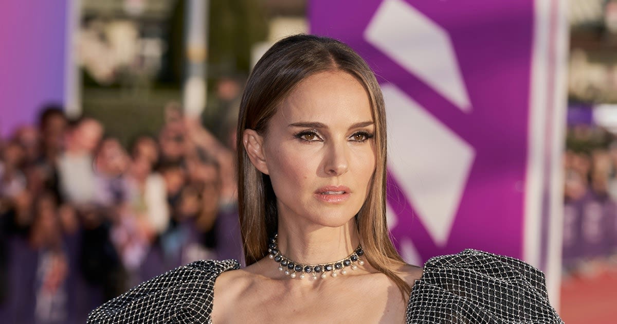 Natalie Portman's Sheer Chainmail Dress Is Ready For Fashion Battle