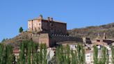El impresionante castillo que vio nacer al Antipapa español