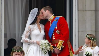 William e Kate celebram 13 anos de casamento com retrato a preto e branco e assustam a Internet