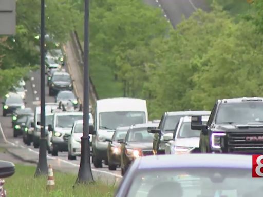 Fatal Stratford crash raises concerns about Merritt Parkway