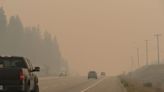 Piden evacuar a miles de residentes en Columbia Británica por incendio forestal