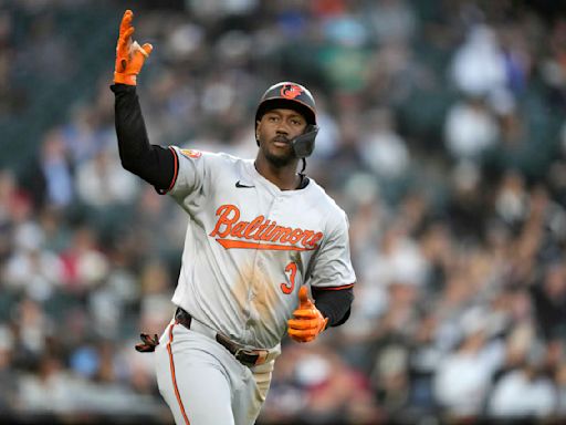 Orioles survive ChiSox rally, win 8-6 in a game that ended with infield fly and interference call