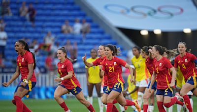 España remonta para vencer a Colombia por penales y pasa a semis del fútbol femenino olímpico