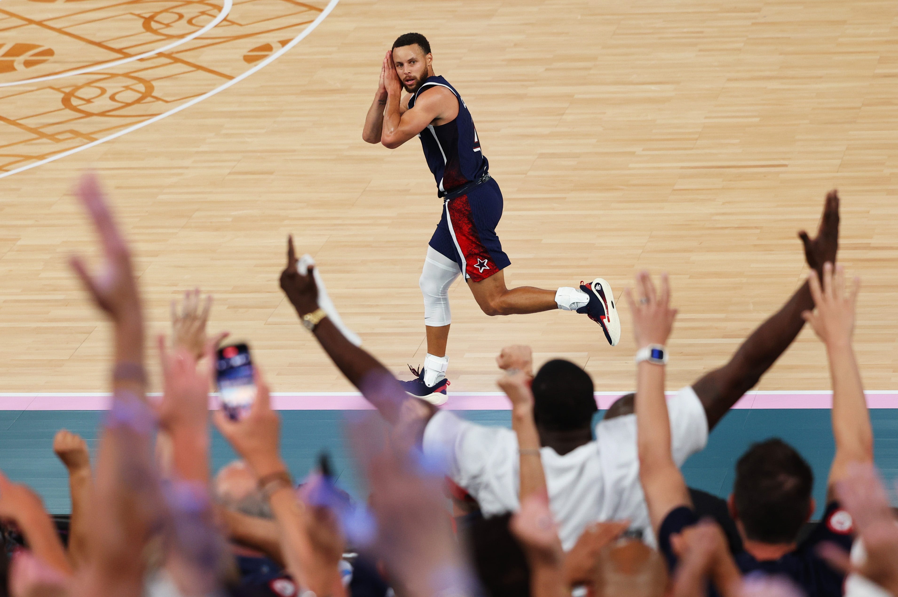 Best moments as USWNT, US men's basketball win gold Saturday in Paris