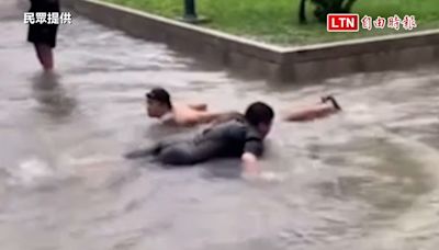 雨彈狂襲彰化！「員中湖」再現 學生秒換泳褲戲水（民眾提供） - 自由電子報影音頻道