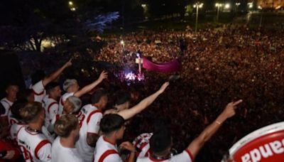 Al balcón del Palacio Municipal: cómo y cuándo será el festejo de los jugadores en Estudiantes en La Plata