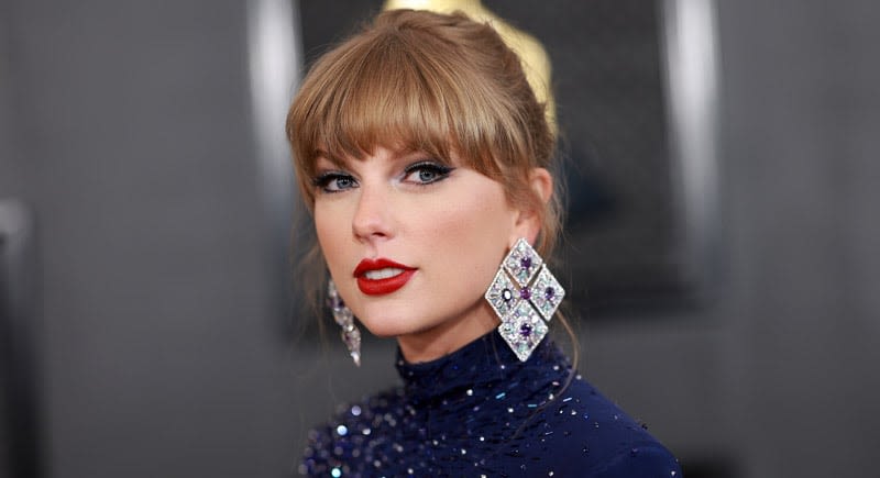 ‘I Can Do It With a Broken Heart’ Lyrics: Taylor Swift’s Song Meaning Revealed