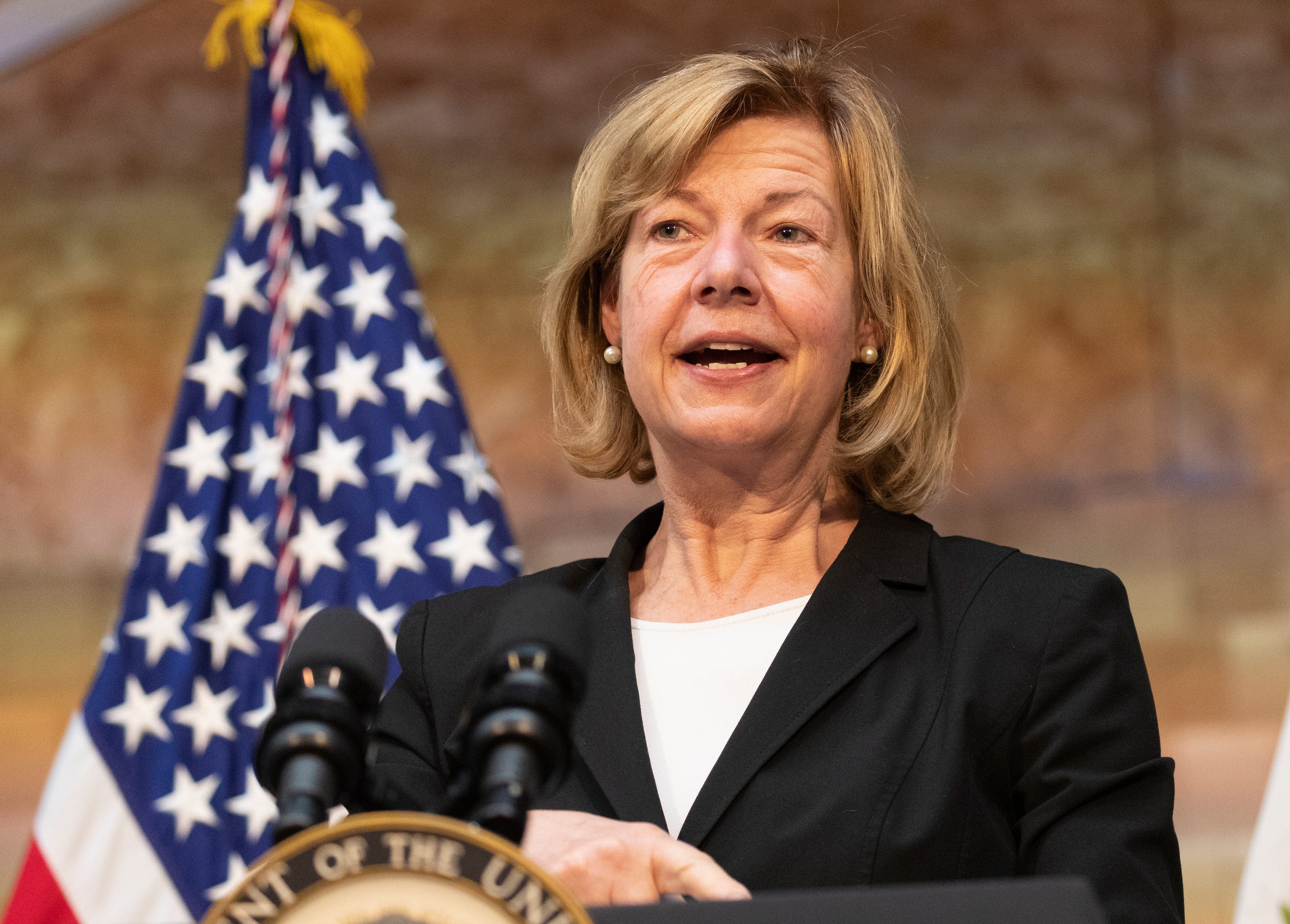 Sen. Tammy Baldwin introduces bill to limit disruptions caused by sudden hospital closures like HSHS shutdowns in Wisconsin