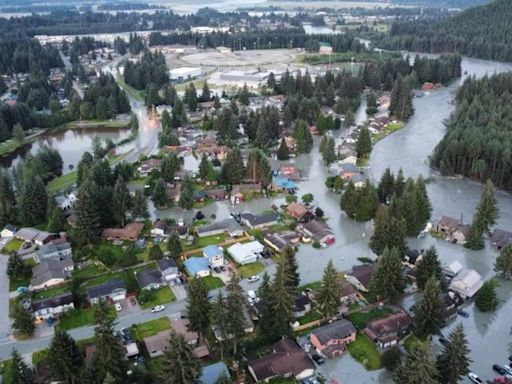 Alaska glacier outburst floods Juneau, damages more than 100 homes