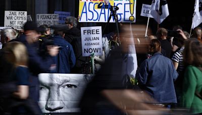 Tribunal superior de Londres concede a Assange la autorización para apelar la extradición a EE. UU.