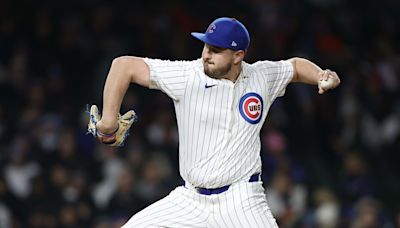 Umpire Makes Chicago Cubs Reliever Change Out Glove With American Flag