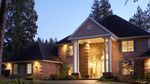 11 Brilliant Driveway Lighting Ideas You Can Easily Add to Your Home