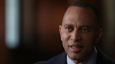 Hakeem Jeffries: Democrats effectively governing as if they control the House amid GOP "chaos"