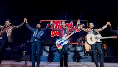 Los Tigres del Norte se presentan con éxito en Londres, fans emocionados suben al escenario (VIDEO)