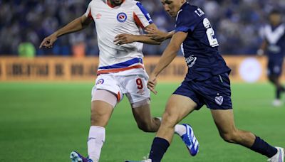 Argentinos y Vélez se miden por un lugar en la final: formaciones, hora y TV