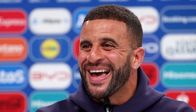 Kyle Walker only listens to England boss Gareth Southgate and his mother on his performances - Eurosport