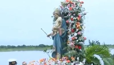 La Nación / Con una procesión náutica arrancó la festividad de María Auxiliadora