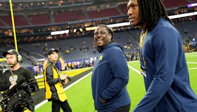 Michigan staffer, former star QB Denard Robinson arrested on OWI charge following single-vehicle crash