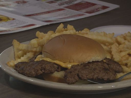 Big burgers at Bob’s Bar & Grill keep Martinsburg on the map