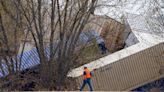 Train derails in Wisconsin, south of De Soto in Crawford County along Mississippi River