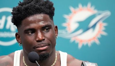 'Violent conduct': Miami Dolphins speak out after Tyreek Hill handcuffed on ground in traffic stop