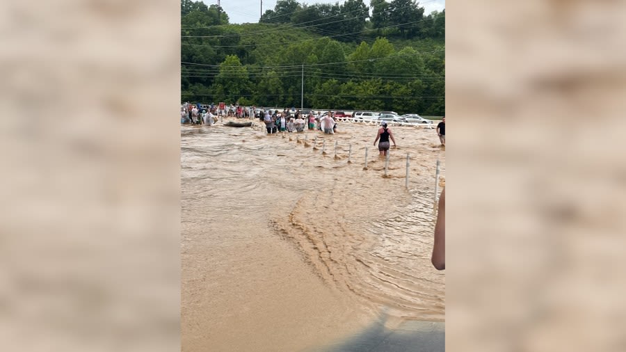 Tri-Cities family braves flash flooding at Dollywood