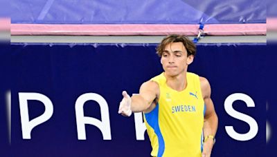 Record-Breaker Armand Duplantis Soars To Olympic Pole Vault Gold, Keely Hodgkinson Wins 800m | Olympics News