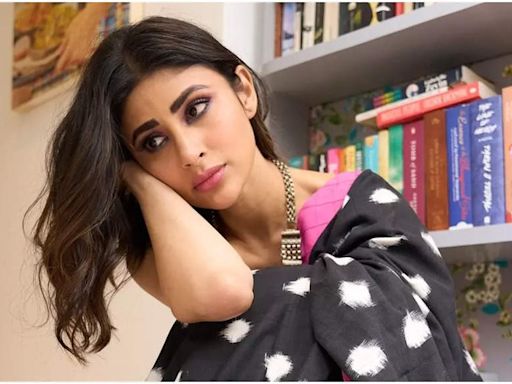 Mouni Roy brings back retro glam in a polka dot saree; pics go viral | Hindi Movie News - Times of India