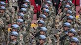 Miles de peruanos reciben el desfile cívico militar que celebra la independencia del país