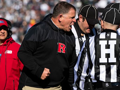 What two Rutgers freshmen did Greg Schiano single out for praise during spring practice?