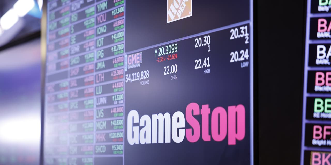 GameStop shares resume rally, seal highest close in 3 weeks