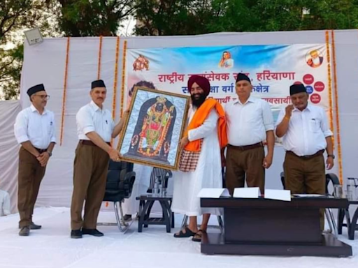 Sikh preacher apologises to Akal Takht, after photo of attending RSS event goes viral | Chandigarh News - Times of India