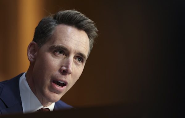 Josh Hawley Unfortunately Makes a Point on Boeing’s Shady CEO