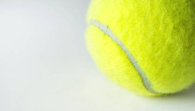 El divertido método japonés de la pelota de tenis para adelgazar y tonificar